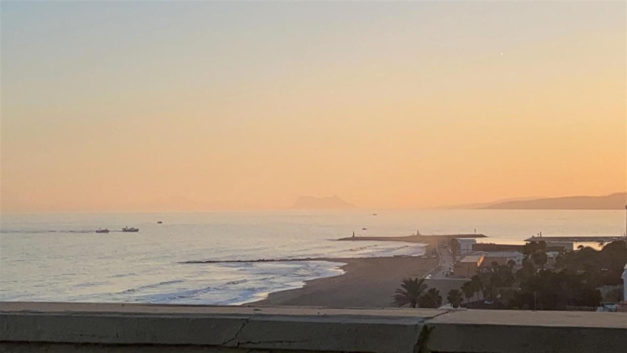 Los Reales 8B Estepona Kültér fotó